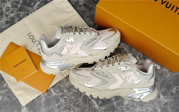 LV SNEAKER LV-000221