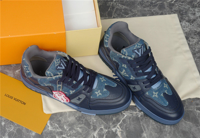 LV SNEAKER LV-000276