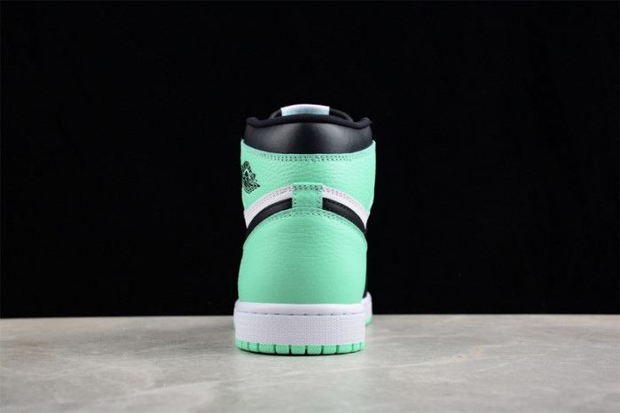 Air Jordan 1 Retro High OG “Green Glow” DZ5485-130