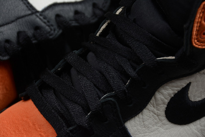 Air Jordan 1 Retro Satin Shattered Backboard AV3725-010