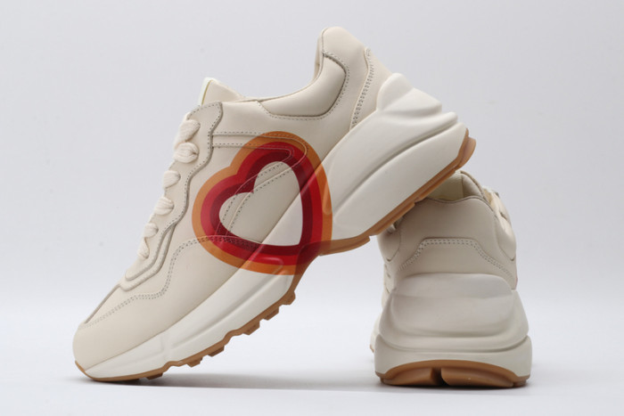 G*u*i* trainer sneaker5