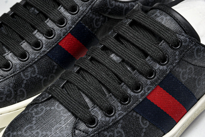 G*u*i sneaker