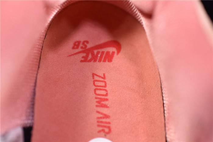 Nike SB Dunk Low “Pink Pig” CV1655-600