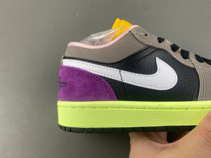 Air Jordan 1 Low SE 