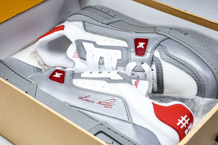 LV TRAINER SNEAKER