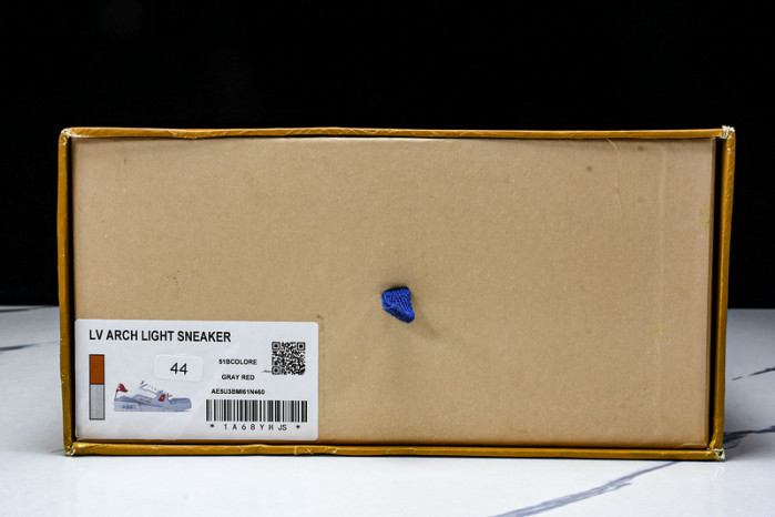 LV TRAINER SNEAKER