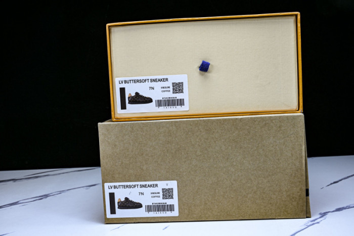 LV TRAINER SNEAKER