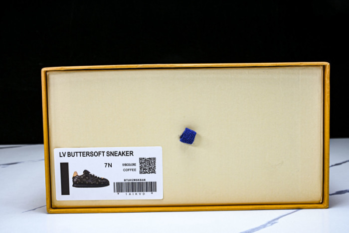 LV TRAINER SNEAKER