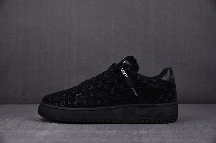 l**is V*t*n x air force 1 low ''triple black''