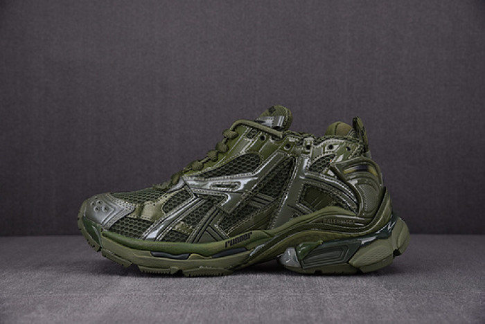 RUNNER SNEAKER RS018