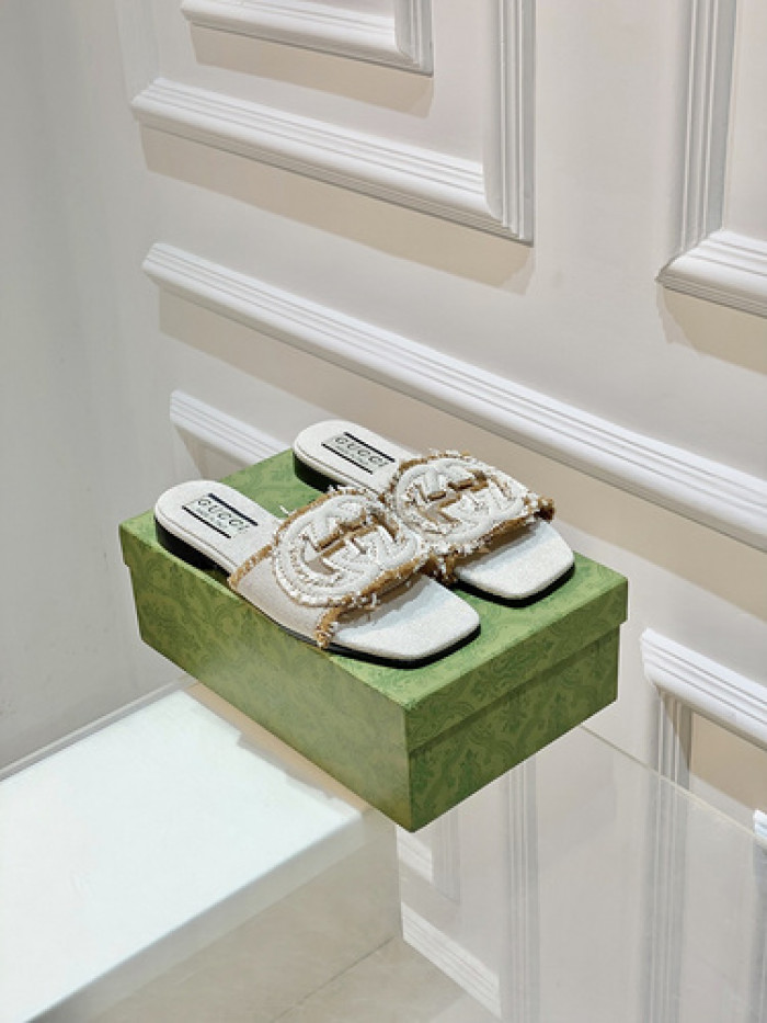 G*u*i* sandal 206