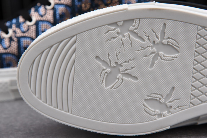 B23 Oblique High Top Sneakers T00480H052