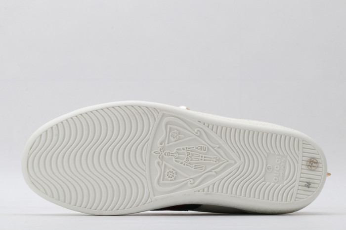 G*u*i* trainer sneaker54