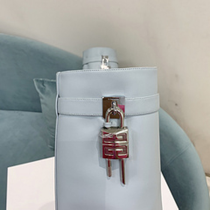 GIVENCHY BOOST GB 000005